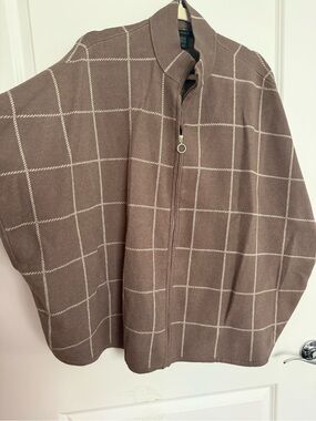 Tahari Taupe Brown Windowpane Zip-Front Cape